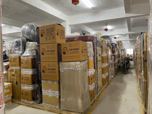 warehouse and storage service in Vapi Bazar